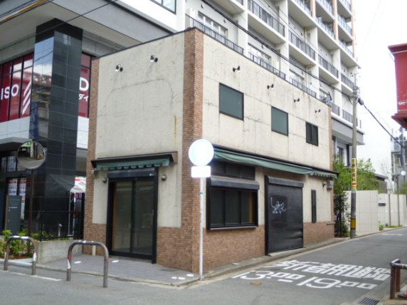 西新４丁目店舗の外観