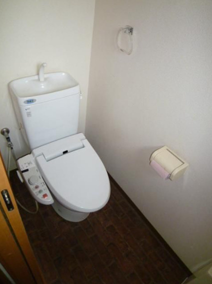 西新４丁目店舗のトイレ