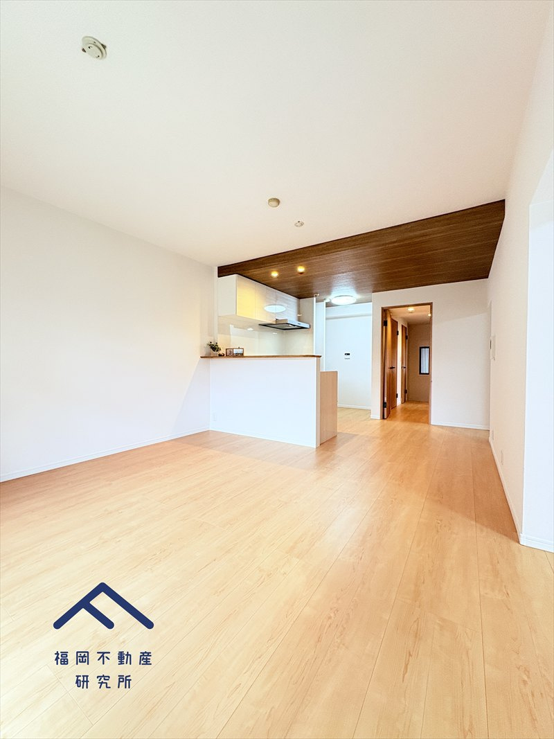 藤崎ロジュマンの居間・リビング