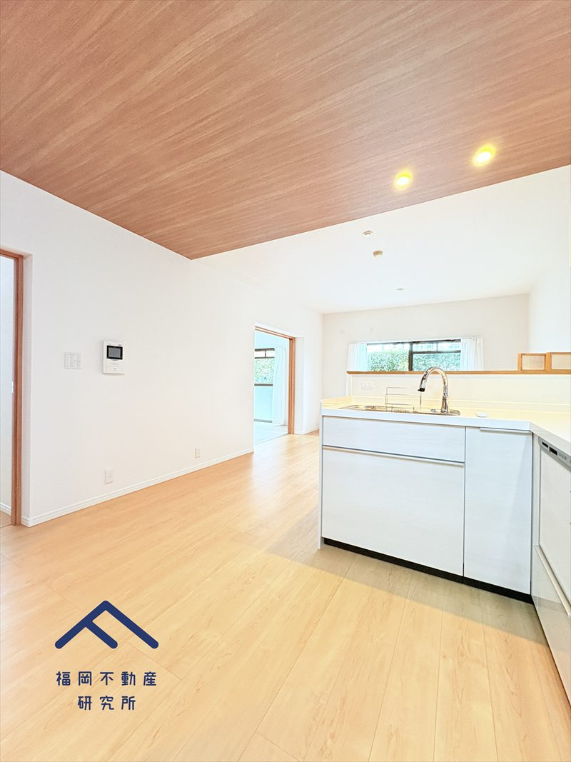 藤崎ロジュマンの居間・リビング