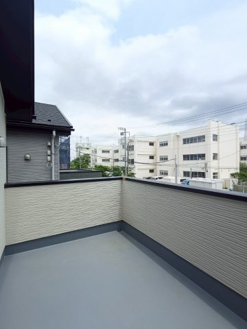八潮市　八潮7丁目　新築戸建　全8棟のバルコニー|施工例です