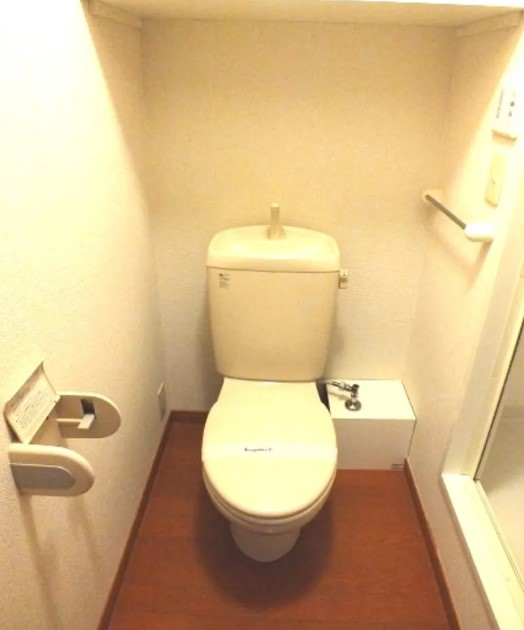 レオパレスエクセル都町のトイレ