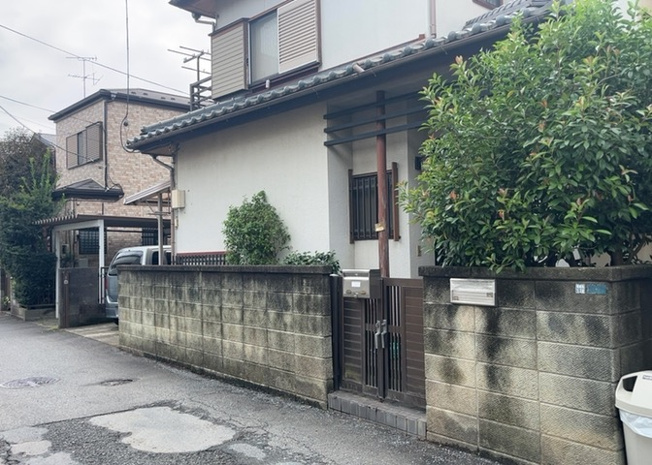 【外観】 | 物件の詳細については、現地を見てわかること以外に、役所や法務局などで調べないとわからないことがあります。そのため、現地に行く場合は、もしこの物件を買ったらどのような生活ができるかをイメージしましょう。