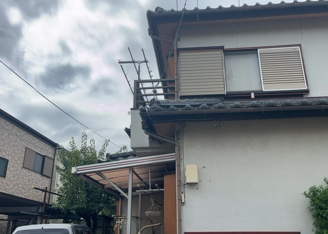 【バルコニー】 | 両面バルコニーは、バルコニーそのものの機能というよりかは設置の仕方による名称です。複数のバルコニーを東西や南東などの相対する場所に設置することで、通風や採光が確保しやすくなるというメリットがあります。