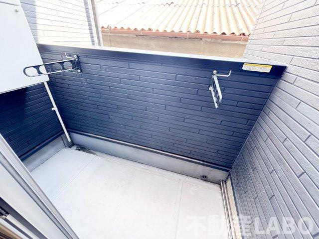 メゾンドボア加美のバルコニー