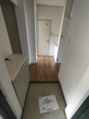 クリスタル岩槻の玄関|シンプルで使いやすい玄関です
