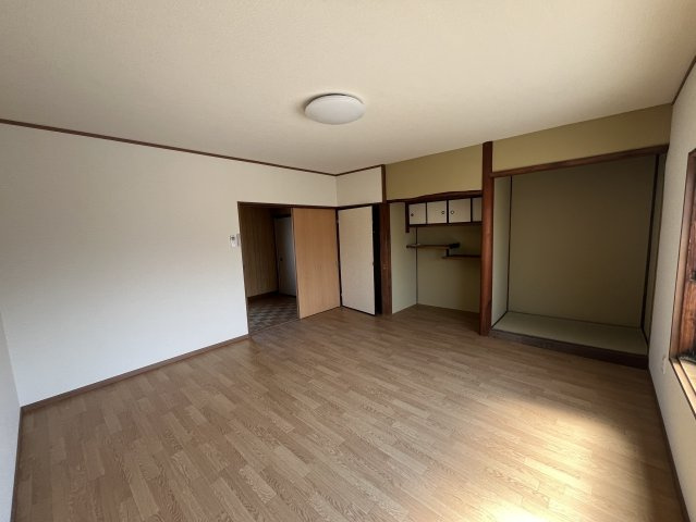 泉南郡岬町淡輪戸建の洋室