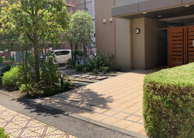 【その他共用部分】 | エクラン本厚木 | 共用部分は、一棟の建物に住む区分所有者全員が共同で所有するとし、共用部分の管理、補修などは、区分所有者で形成される管理組合が行います。個人の判断で勝手に変更することはできませんので覚えておきましょう。