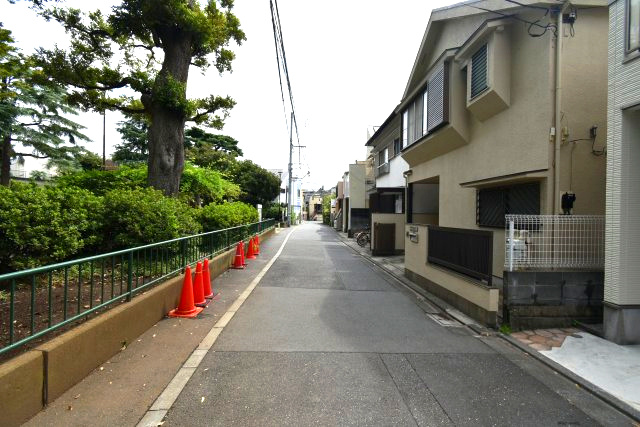 高円寺南5丁目・中古戸建の前面道路含む現地写真