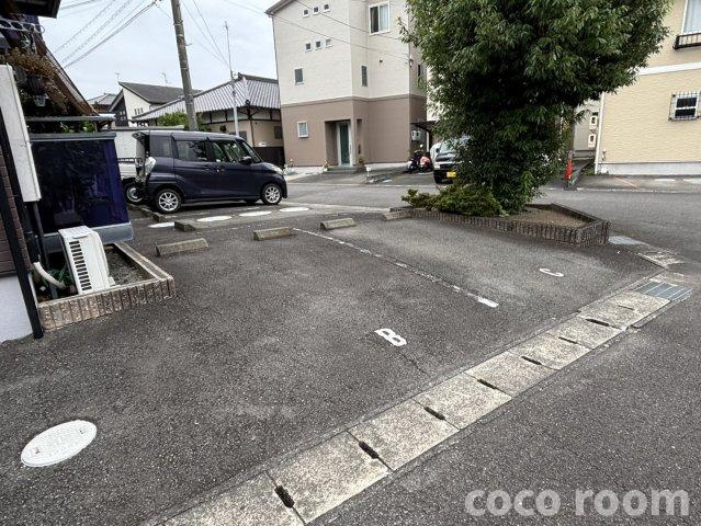 プランドールの駐車場