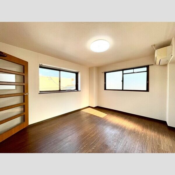 パークタウン道徳の洋室