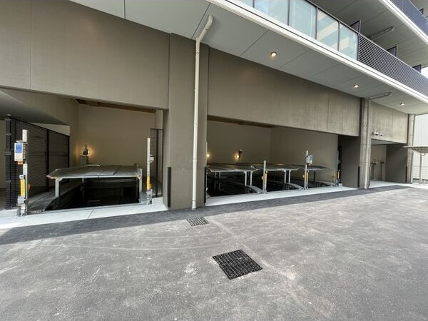S-RESIDENCE堀田NorthⅡの駐車場