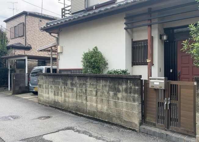 【外観】 | 物件の詳細については、現地を見てわかること以外に、役所や法務局などで調べないとわからないことがあります。そのため、現地に行く場合は、もしこの物件を買ったらどのような生活ができるかをイメージしましょう。