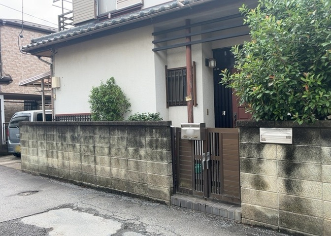 【外観】 | 人が暮らすうえで日光は大切な要素となります。日当たりの良さは譲れないポイントですね。併せて近くに大きな建築物の建築予定がないか、あるいはそれが可能な土地が近くにないか事前に確認することもお勧めします。