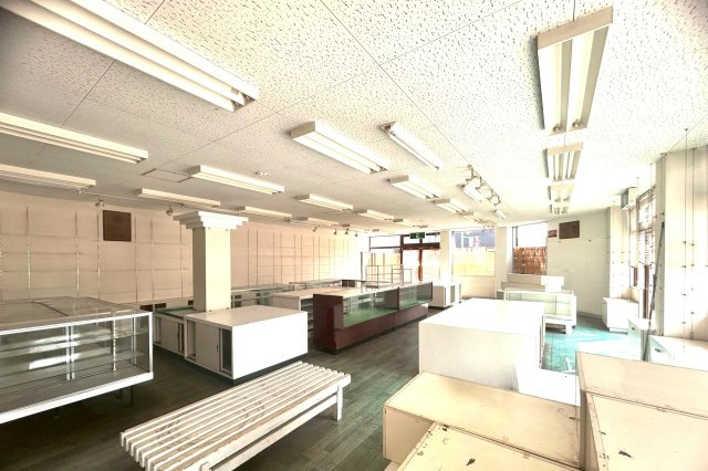 米子市皆生温泉3丁目　中古戸建の内装|1階の元店舗部分