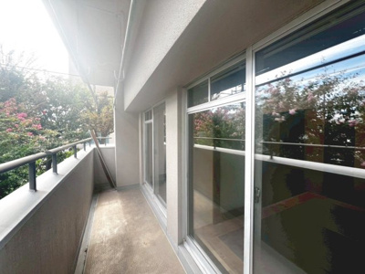 【バルコニー】 | 東部コーポ住宅１号館 | 開放感のあるバルコニーです♪お洗濯も楽々快適に干せますよ♪南東面バルコニーですので、日当たり良好で洗濯物がよく乾きますよ！