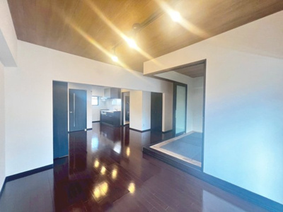 【居間・リビング】 | 東部コーポ住宅１号館 | 【本日ご内覧可能】２０１７年リノベーション済！綺麗なお住まいで新生活始めませんか♪是非現地にてご確認ください♪