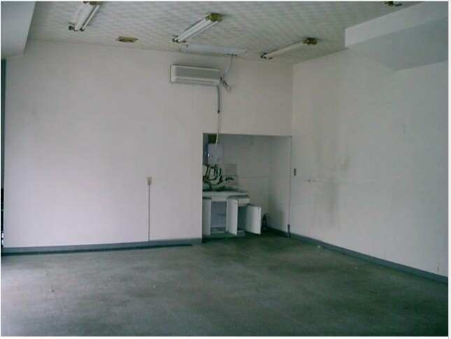 青木店舗の内装