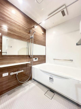 ジェイパーク和光の浴室|新規交換のユニットバスは1418サイズ ゆとりあるお風呂で1日の疲れを癒していただけます