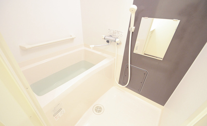 クレイノ親明閣の浴室