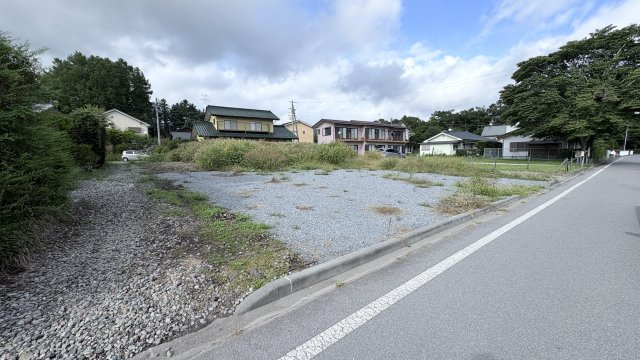中軽井沢南エリア 生活利便性の良い立地の売土地