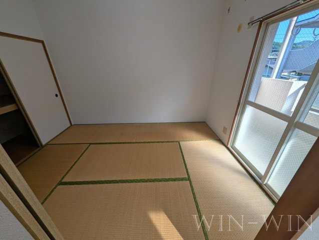 フィオーレ田中 Ⅲの和室