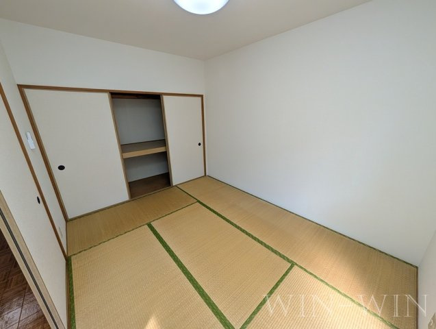 フィオーレ田中 Ⅲの和室