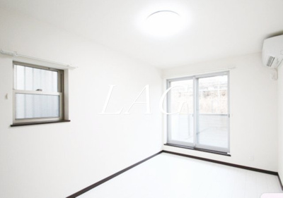 【居間・リビング】 | キャストリー八王子 | 洋室のお部屋です。