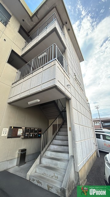 フラワーハイツのエントランス