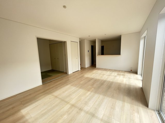 【居間・リビング】 | 唐船建売１号地 | 南側の窓は明るい光が沢山差し込みます！！