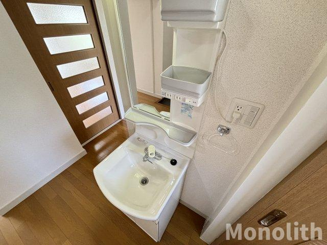 鶴山台33号棟の洗面所