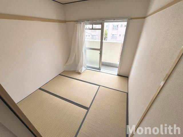 鶴山台33号棟の和室
