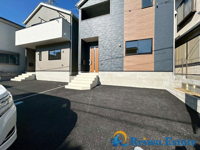 新築戸建　高座郡寒川町岡田7丁目の駐車場