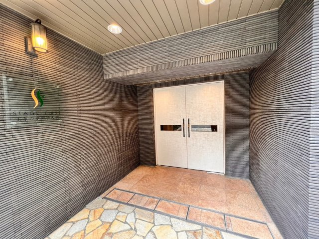 【エントランス】