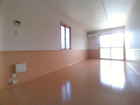 【居間・リビング】 | プレミール | ※妻窓は角部屋のみ