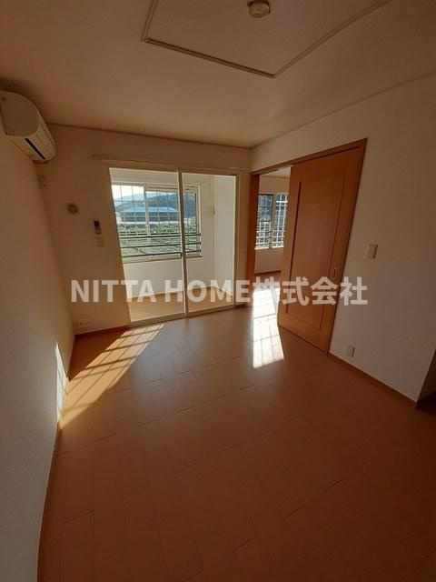 グラシアスの居間・リビング|リビングは11.3帖です♪