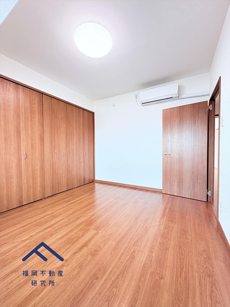 フィオレ井尻の洋室