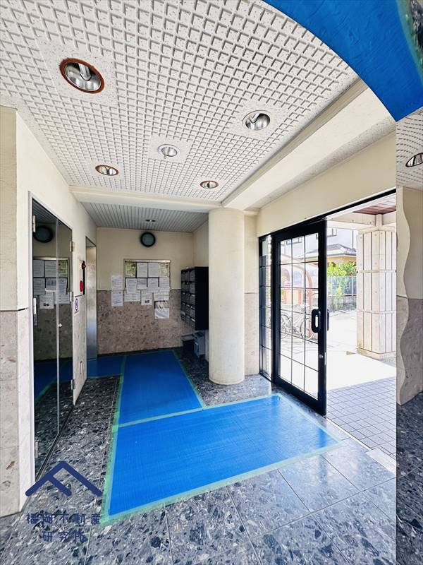 フィオレ井尻のエントランス