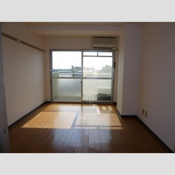 サンハイツ久野の居間・リビング