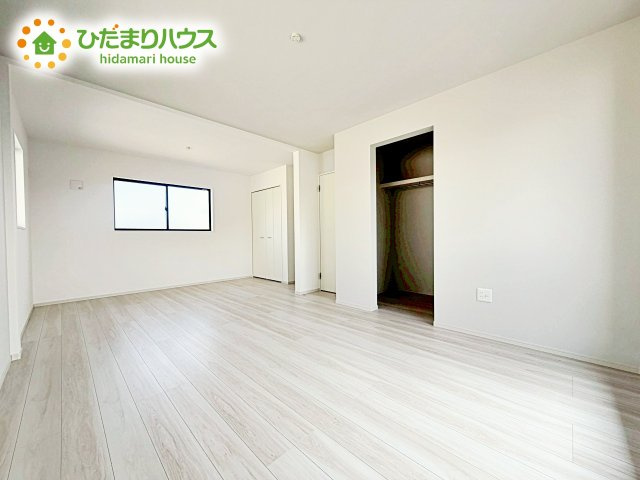 【寝室】 | 水戸市東台1期　新築戸建　2号棟 | ベッドを置いても余裕の広さがあります。パソコンや趣味のスペースなどインテリアを考えるのも楽しみですね！