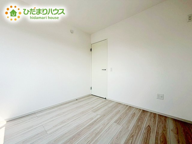 【洋室】 | 水戸市東台1期　新築戸建　3号棟 | 机にベットを置けば子供部屋の完成です！