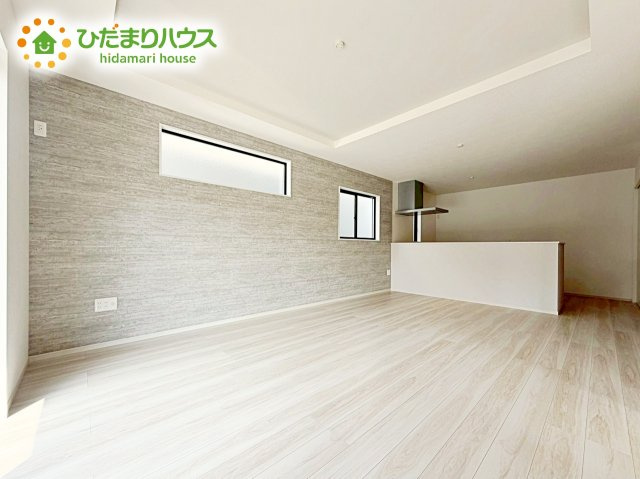 【居間・リビング】 | 水戸市東台1期　新築戸建　3号棟 | 家族団らんの時間も増えそうな、日当たり良好＆くつろぎのLDK
