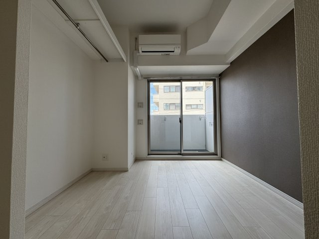 リブネスコート大阪大学前の居間・リビング