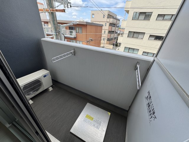 リブネスコート大阪大学前のバルコニー