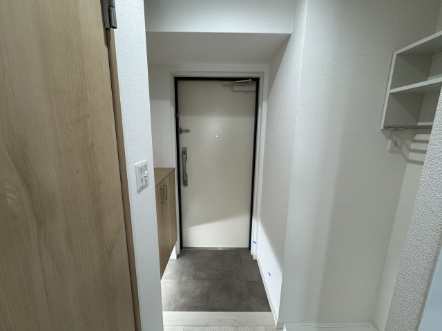 リブネスコート大阪大学前の玄関