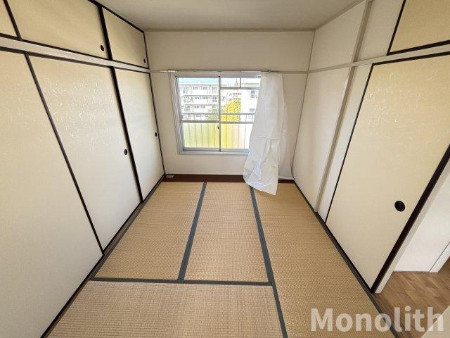 鶴山台35号棟の和室