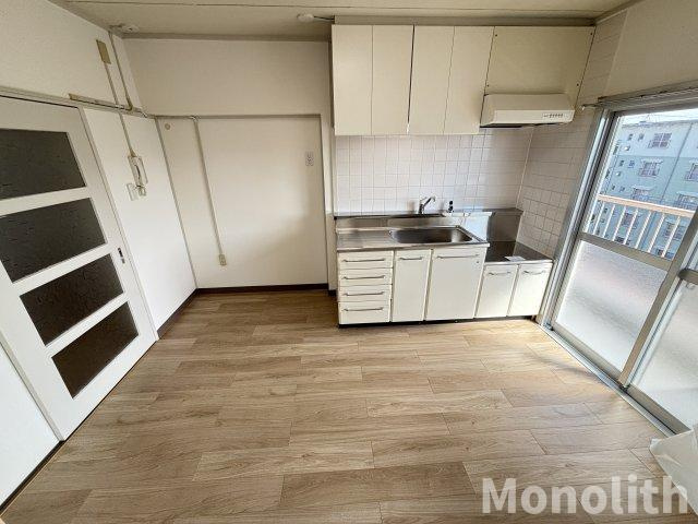 鶴山台35号棟の居間・リビング