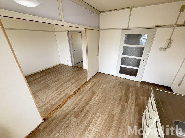 鶴山台35号棟の居間・リビング