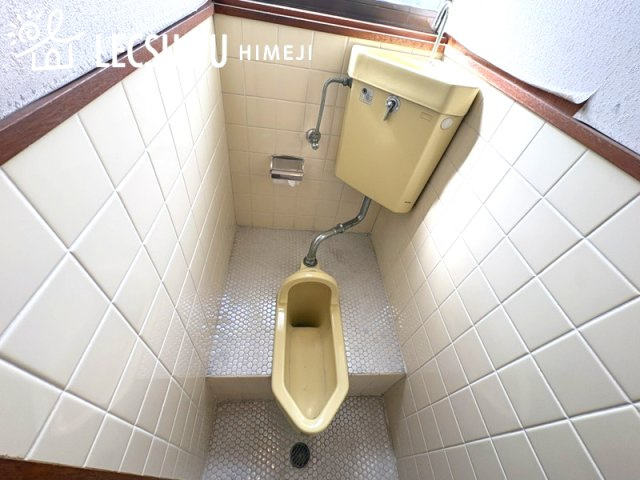 姫路市飾東町庄／中古戸建のトイレ