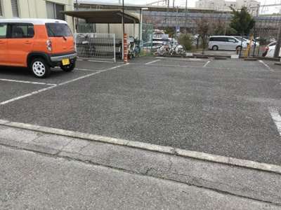 【駐車場】 | ペールグリーンエムズビルⅡ